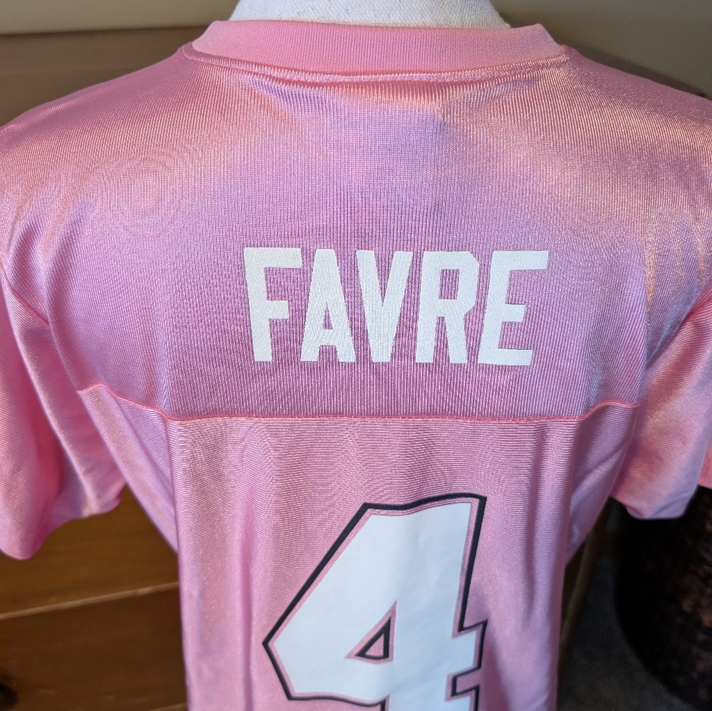 PINK NFL Players PACKERS #4 Brett FARVE Womens Jersey Sz L - Picture 9 of 13